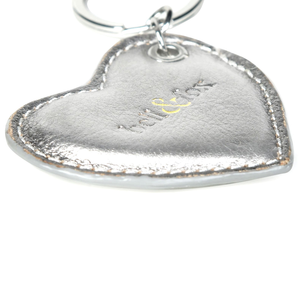 
                  
                    Load image into Gallery viewer, CUPID Heart Keyring - Silver Metallic
                  
                