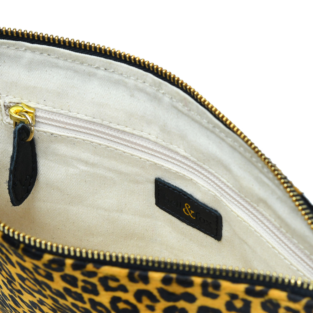 
                  
                    Load image into Gallery viewer, LARA Pouch / Clutch in Leopard
                  
                