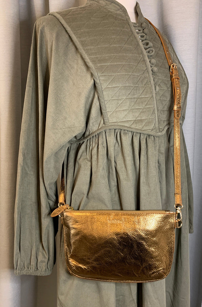 
                  
                    Load image into Gallery viewer, IZZY Cross Body Bag / Clutch - Bronze Leather
                  
                